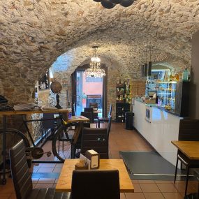 Cessione Bar Caffetteria cento storico Albenga